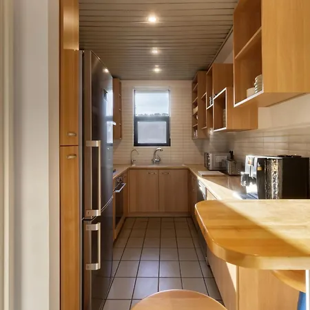 Spacious 3bdr With Monumental View Holiday home Athens